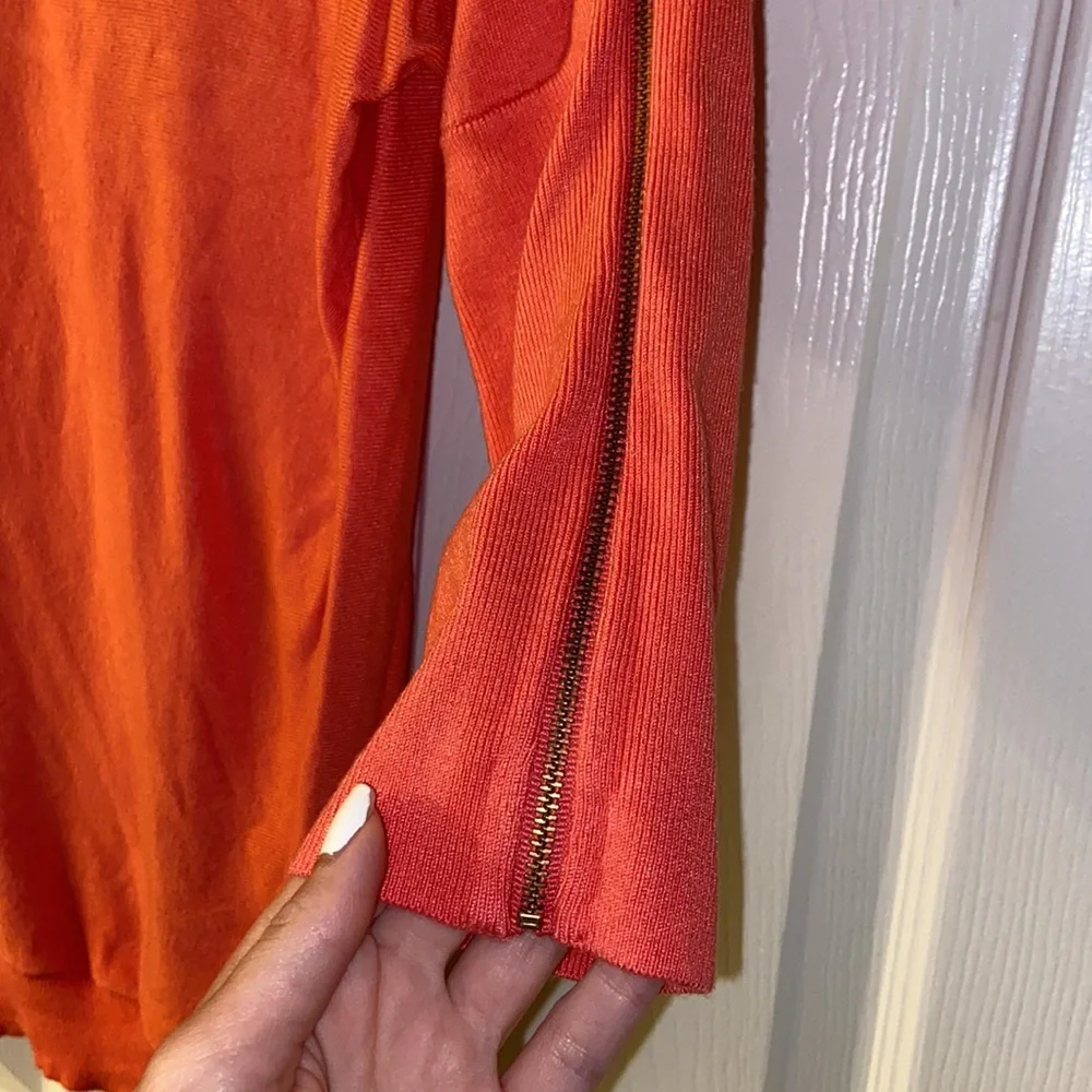 Express sweater - Picture 2 of 9